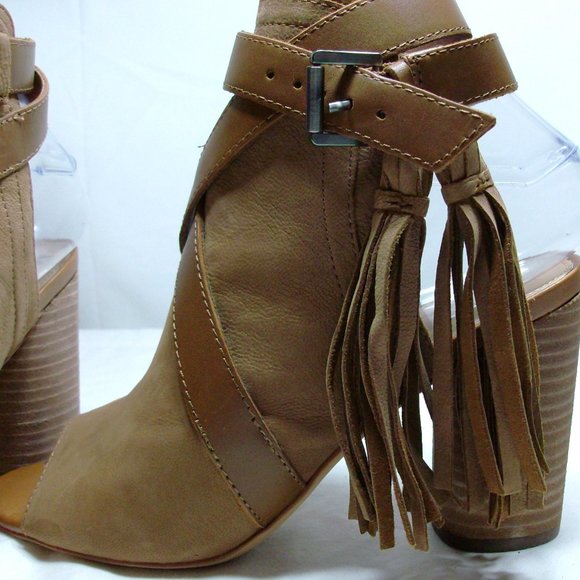 Sam Edelman Suede Open Toe Shoe with Leather Tassel and criss-cross trim  Size 6 - Picture 2 of 7